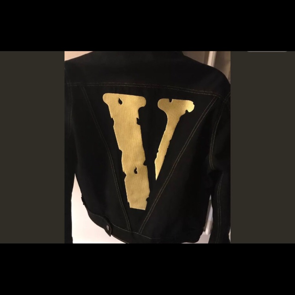Vlone jacket any questions text me@ (412) 684-2498